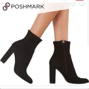 Steve Madden Faux Suede Heeled Ankle Sock Bootie Size 7.5